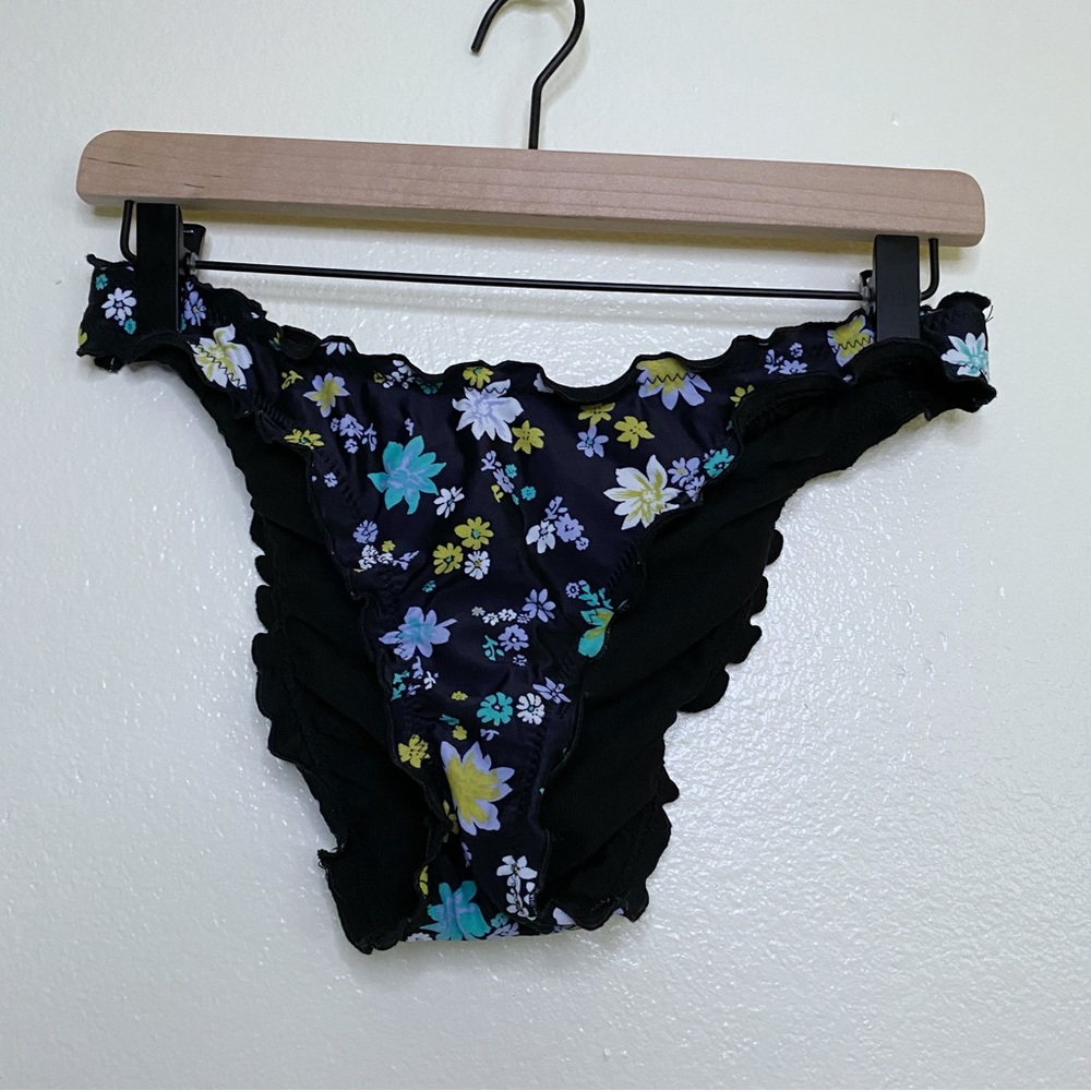Shade & Shore Black Floral Ruffle Bikini Swim Bottom - Size Small
